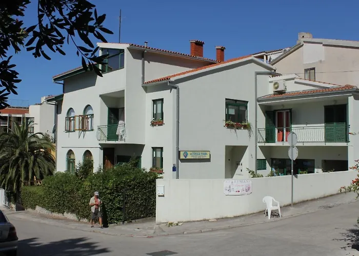 Guest house And With Parking Space - 6759