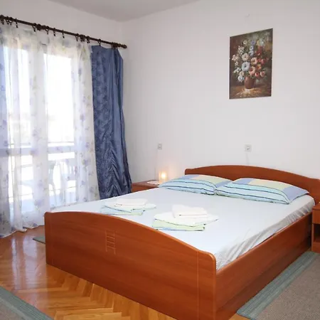 And With Parking Space - 6759 招待所 3*